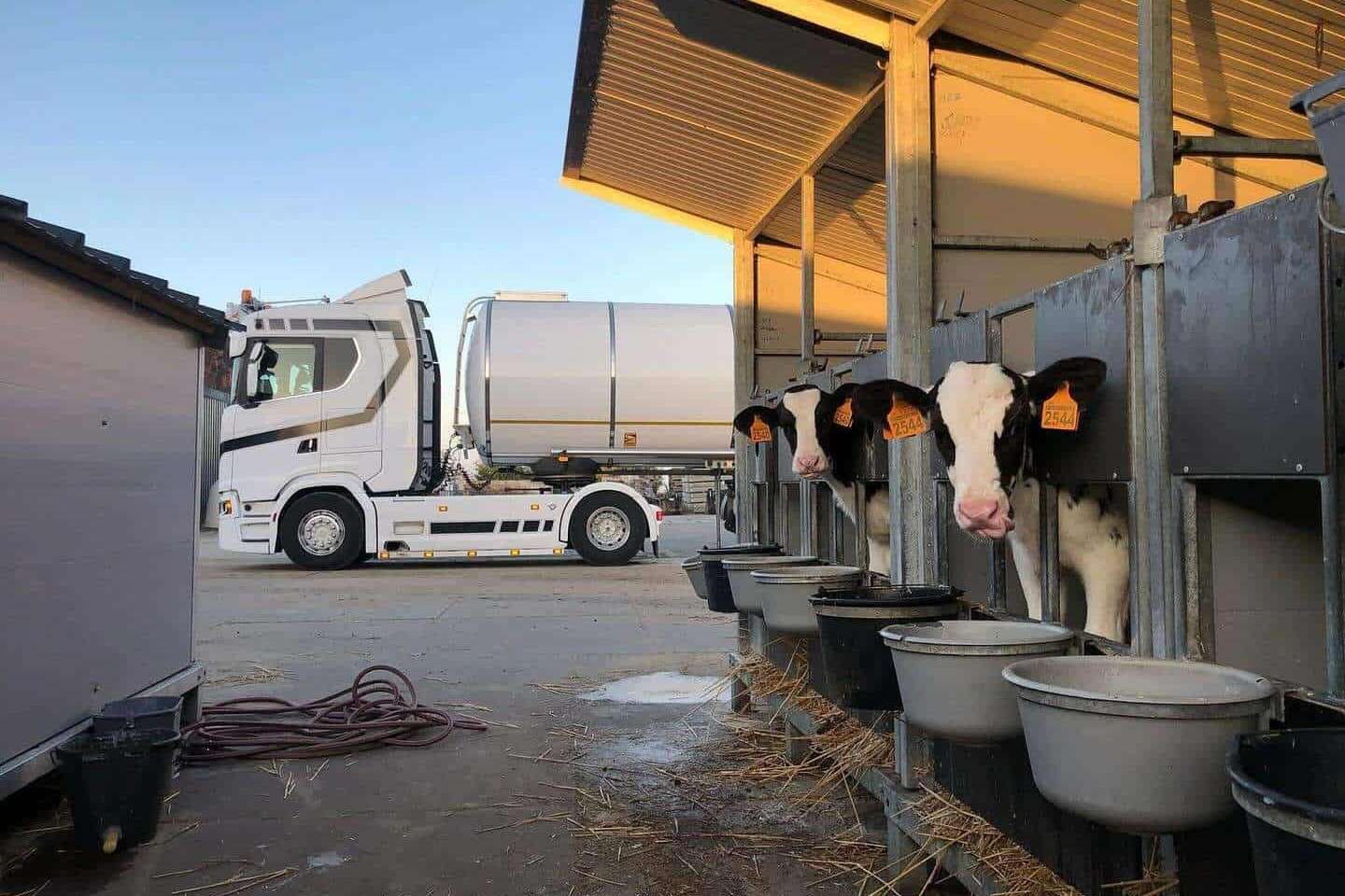 Mytraco RMO-wagen voor melkophaling bij veehouderij &ndash; transport dierenvoeding Limburg