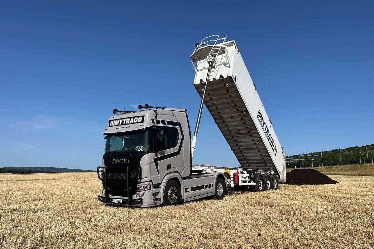 Mytraco Scania met walking floor oplegger in actie &ndash; walking floor transport Belgi&euml;